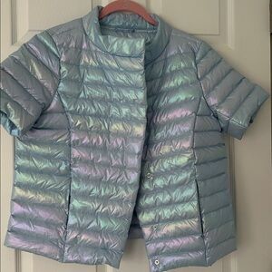 J.McLaughlin iridescent short sleeve puffer jacket like new!